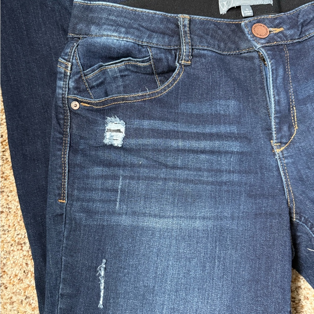 Wit & Wisdom Dark Blue slim stretch Distressed Jeans Size 8